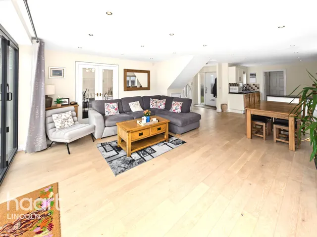 Richmond Drive, North Hykeham, LN6, photo 3