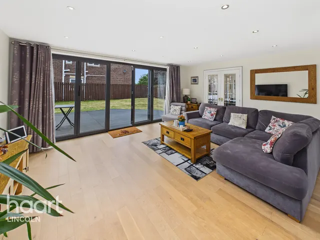 Richmond Drive, North Hykeham, LN6, photo 2