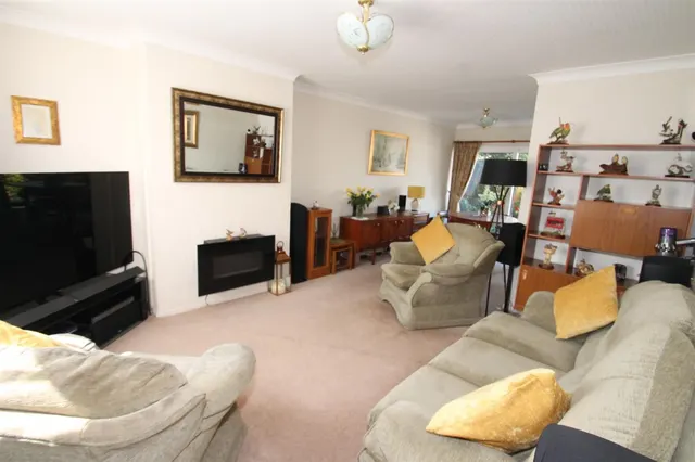 Photo 3 — Penncricket Lane, Rowley Regis