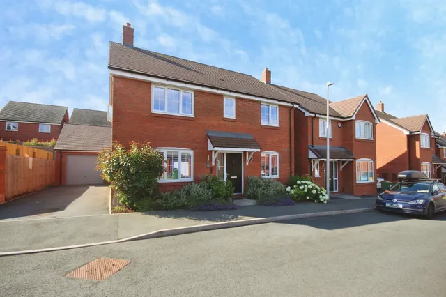 Farnes Close, Lighthorne Heath, Leamington Spa, photo 1