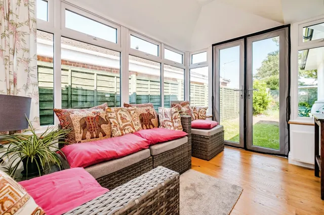 Widewater Close, Lancing, BN15, photo 2