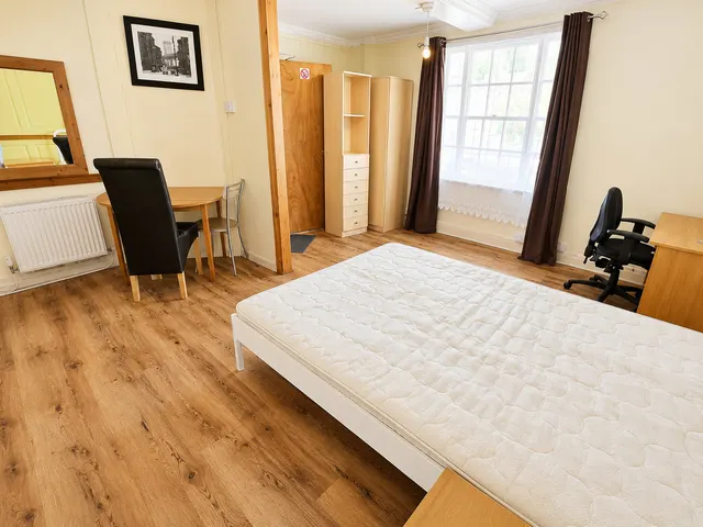 Photo 2 — Hythe Hill, Colchester, CO1 2NH