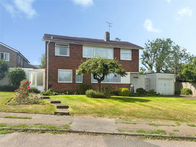 Angmering, BN16, photo 1