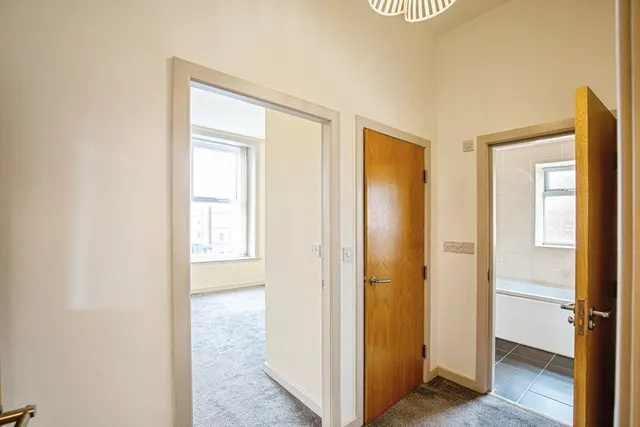 Clifton Drive North, Lytham St. Annes, FY8, photo 2
