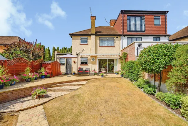 Lansdowne Close, Watford, WD25, photo 3