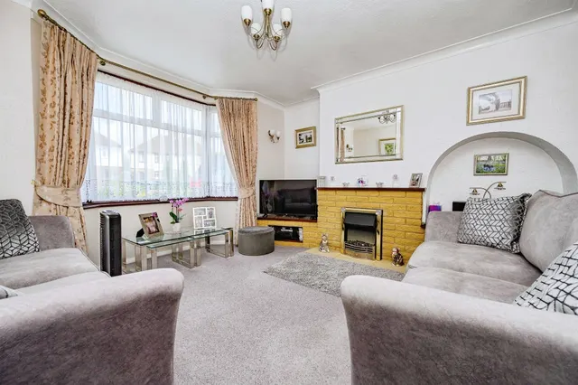 Lansdowne Close, Watford, WD25, photo 2