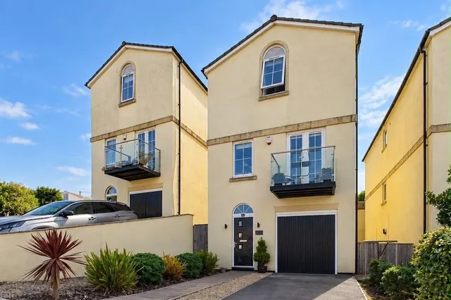 Crest Heights, Portishead, BS20, photo 1