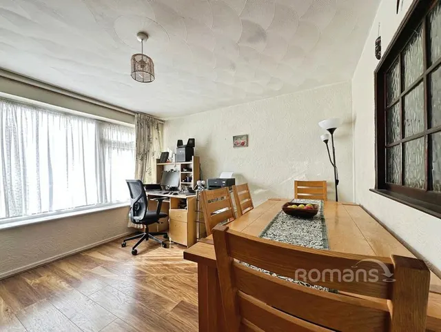 Newton Close, Slough, SL3, photo 3