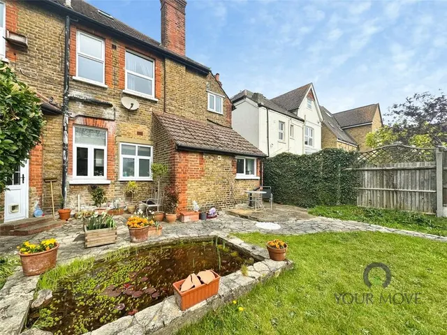 Photo 3 — Highland Road, Bromley, BR1