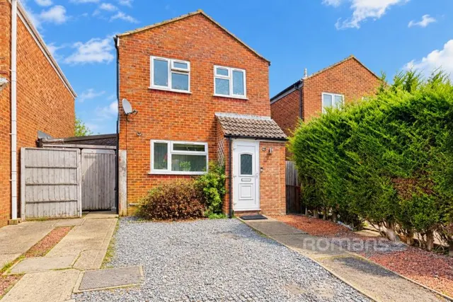 Rockfield Way, College Town, GU47, photo 1