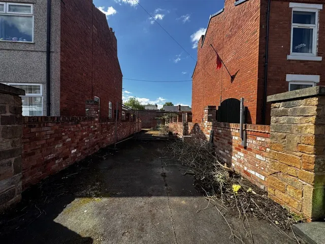 Photo 2 — Clarges Street, NOTTINGHAM