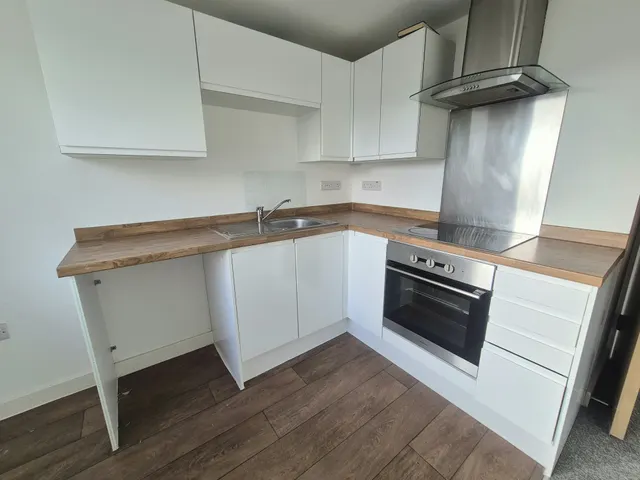 Wheatley Court, HX2, photo 3