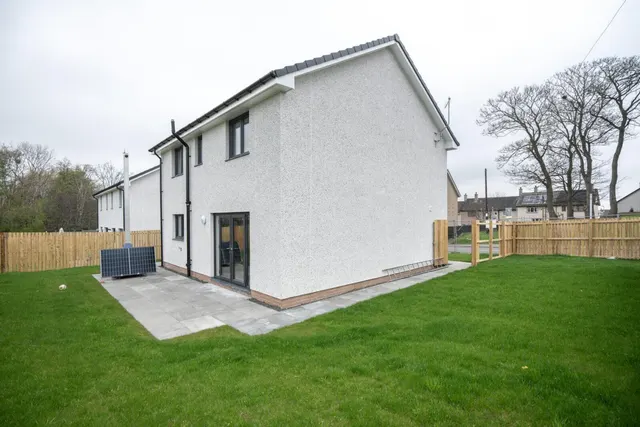 Photo 2 — Myrtle Road, Uddingston, G71 5JF