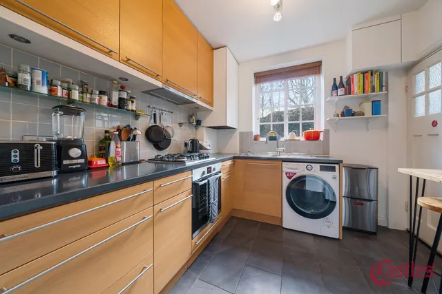 Haslemere Road, N8, photo 3