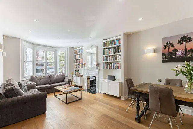 Photo 2 — Friston Street, Fulham, London, SW6 3AT