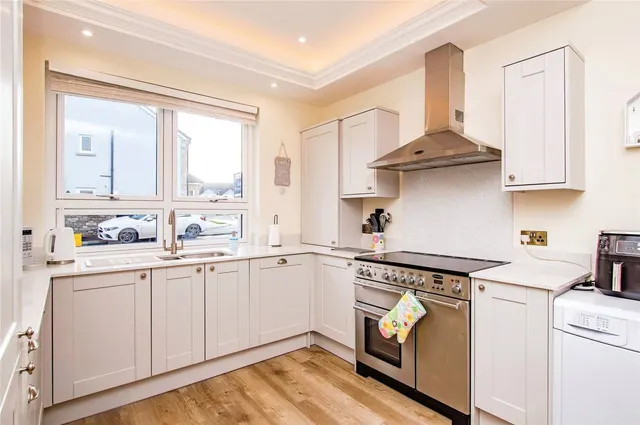 Parc Y Neuadd, Carmarthen, SA31, photo 2