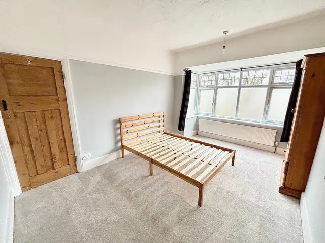 Lambourne Road, Leytonstone, E11, photo 3