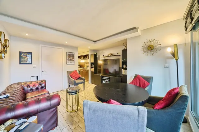 The Q Building, 110 The Grove, London, E15, photo 1