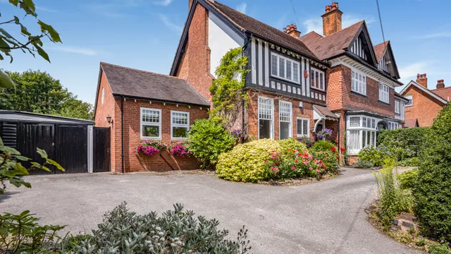 Lichfield Road, Sutton Coldfield, Sutton Coldfield, B74 2XD, photo 1