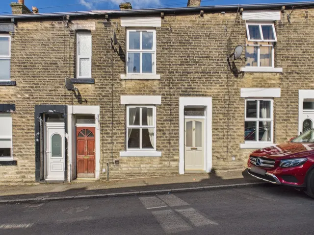 Earl Street, Mossley, OL5, photo 1