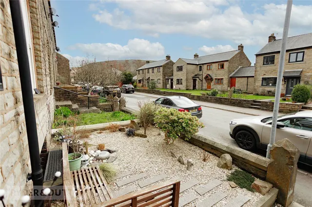 Sam Road, Diggle, OL3, photo 2