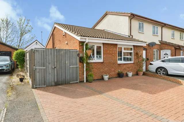 Tinsley Close, Clapham, MK41, photo 1