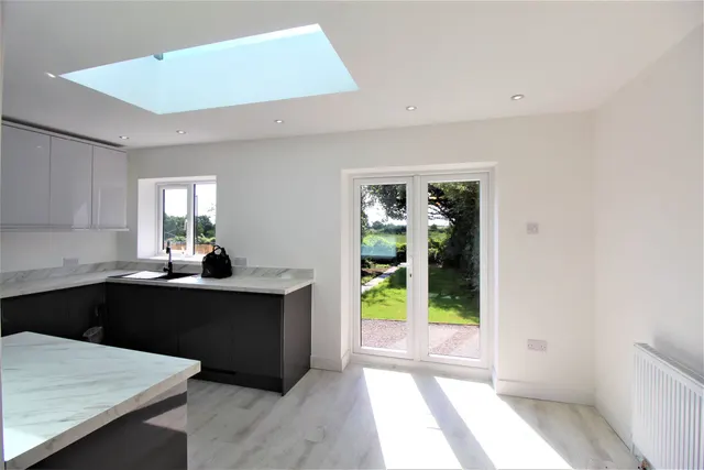 Photo 2 — Hall Road, South Ockendon, Essex, RM15 4HJ