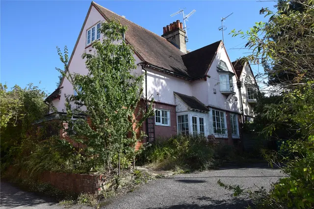 Farnborough Road, Farnborough, Hampshire, GU14 7JH, photo 1