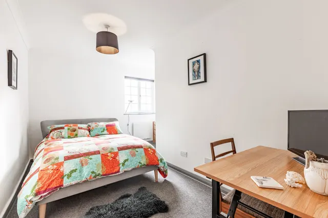 Smart and Ready-To-Use Bolt Hole Apar, photo 3
