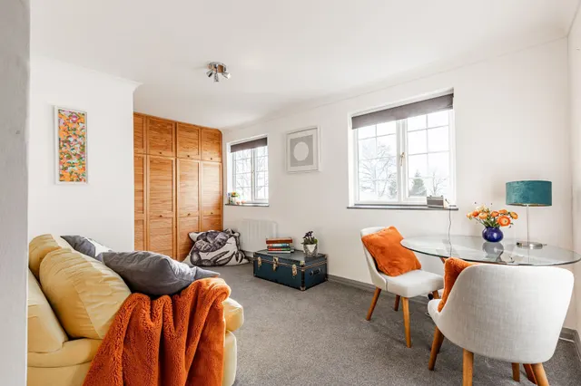 Smart and Ready-To-Use Bolt Hole Apar, photo 2
