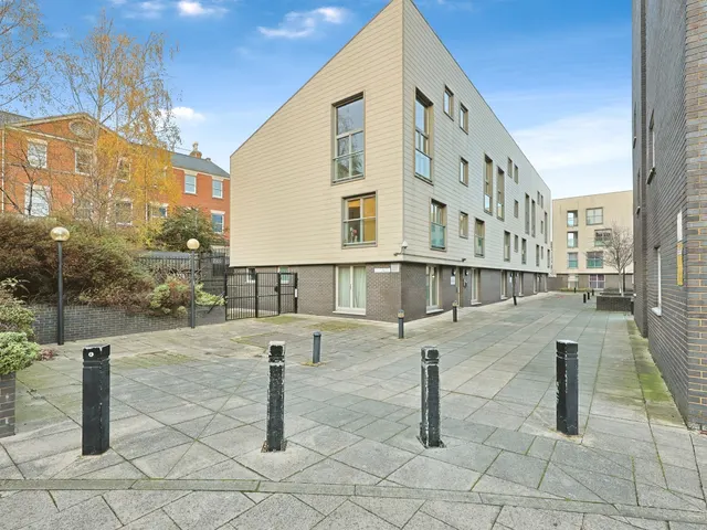 Maidstone Road, Norwich, photo 1