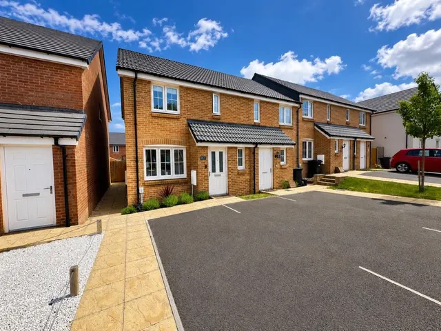 Tawcroft Way, Barnstaple, photo 1