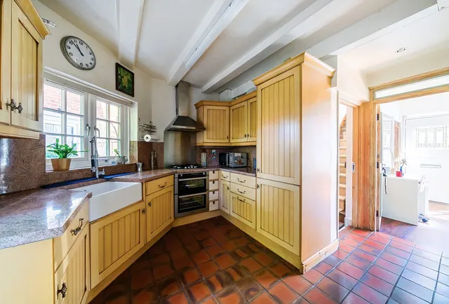 Photo 3 — Goldsmith Lane, Kingsbury, NW9 9AH