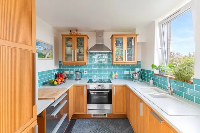 High Kingsdown, Bristol, BS2, photo 3