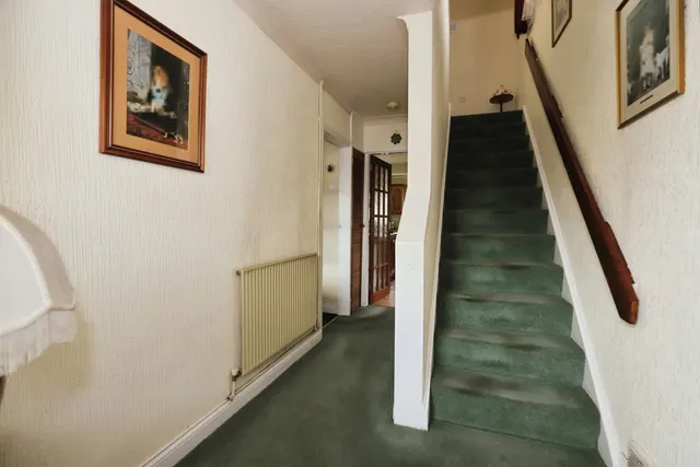 Barrie Avenue, Kidderminster, DY10, photo 3