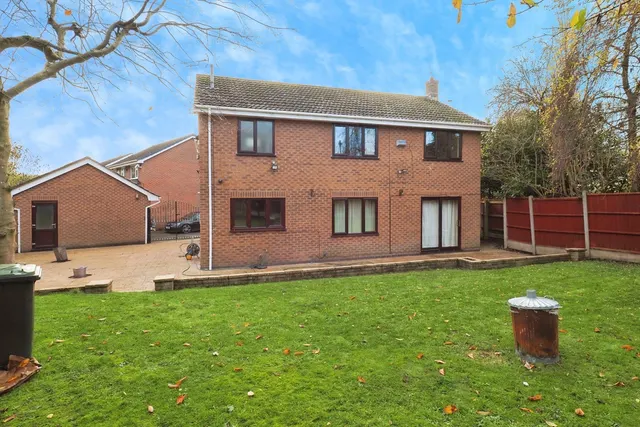 Photo 2 — Charlbury Court, Bramcote, Nottingham, NG9