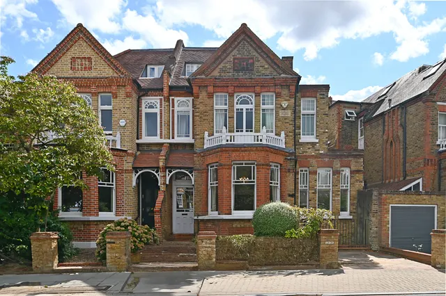 Lower Common South, Putney, South West London, photo 1