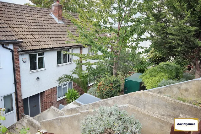 Beauchamp Road, London, photo 1