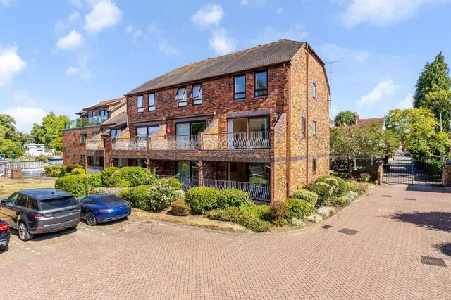 Marlow Bridge Lane, Marlow, SL7, photo 1