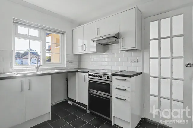Hazel Grove, Minster, ME12, photo 3
