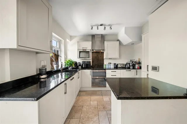 Harefield Road, Uxbridge, photo 3