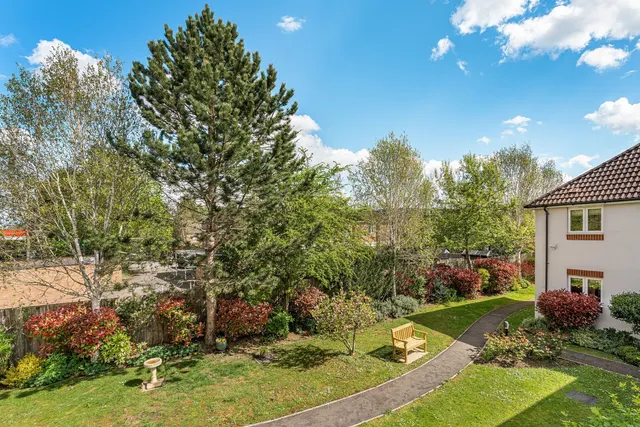 Cheltenham Road, Bishops Cleeve, GL52, photo 2