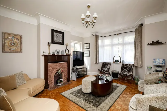 Photo 2 — Evelyn Grove, London, W5