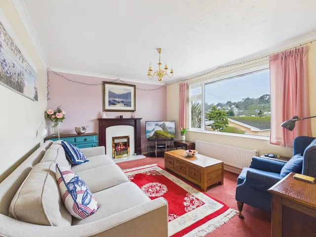 Photo 3 — Truro Lane, Penryn
