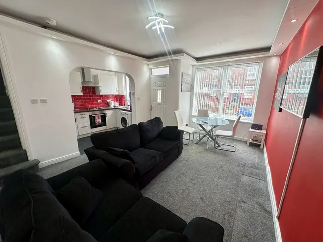 St. Hildas Place, LEEDS, photo 1