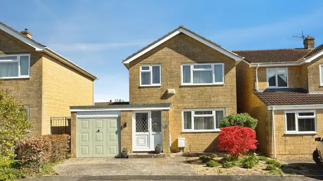Hollis Way, Southwick, photo 1