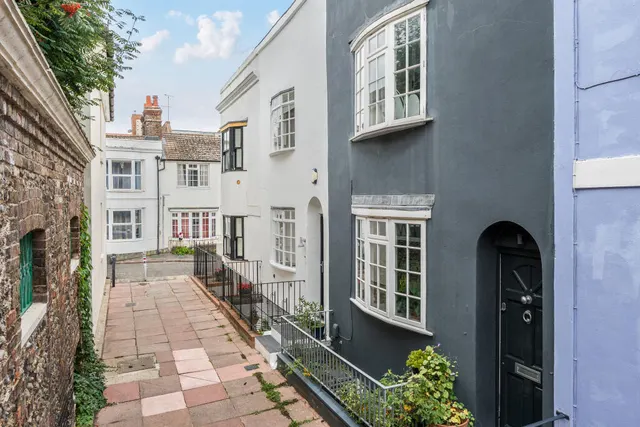 Blenheim Place, Brighton, BN1, photo 1