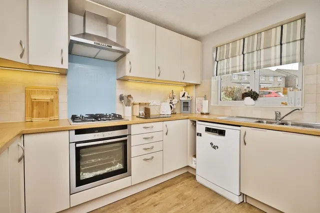 Runnymede Road, Yeovil, BA21, photo 2