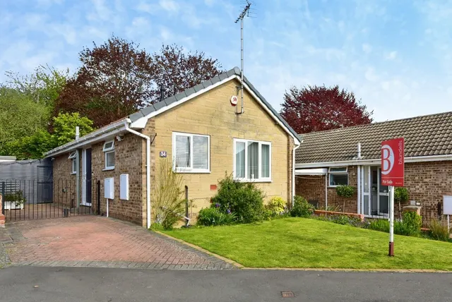 Hawthorn Avenue, Waterthorpe, Sheffield, S20, photo 1