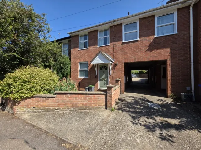 Bury St Edmunds, IP33 1JU, photo 1